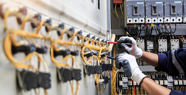 Professional Electrician technician working in Robinhood, MS